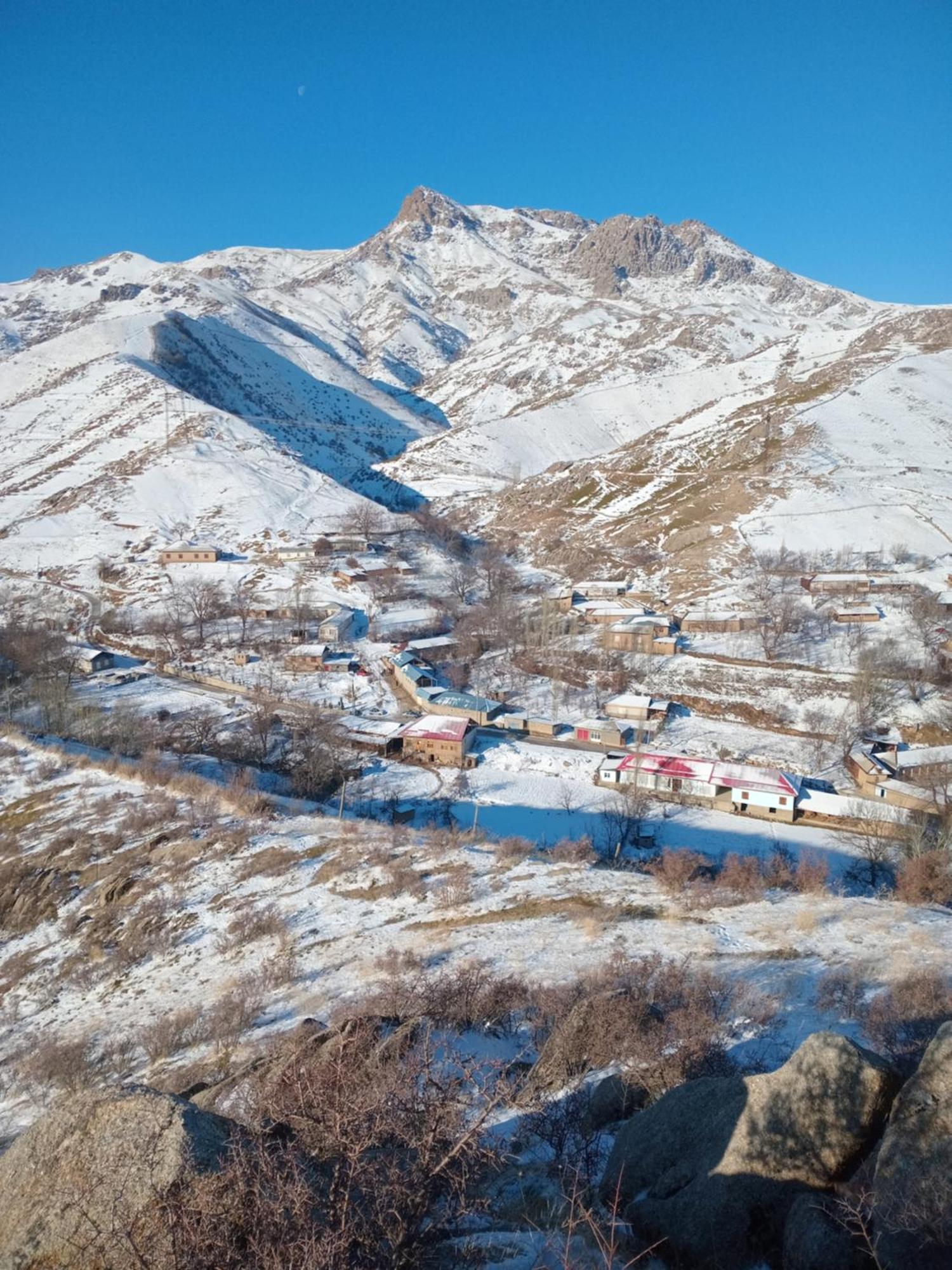 Spring Family Guest House Tersak Εξωτερικό φωτογραφία