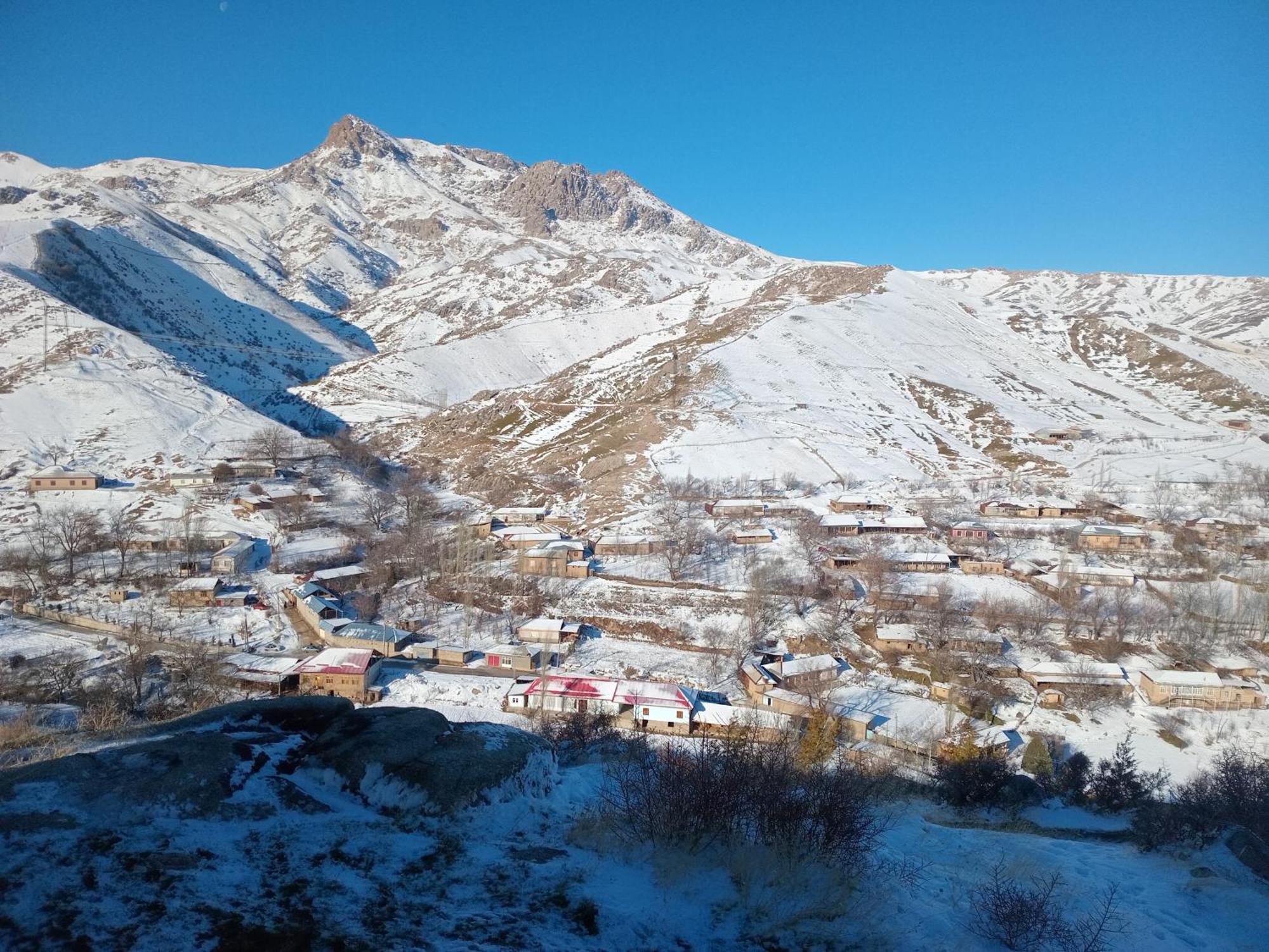 Spring Family Guest House Tersak Εξωτερικό φωτογραφία
